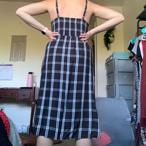 Old Navy Fit and Flare Cami Dress - Picture 2 of 4